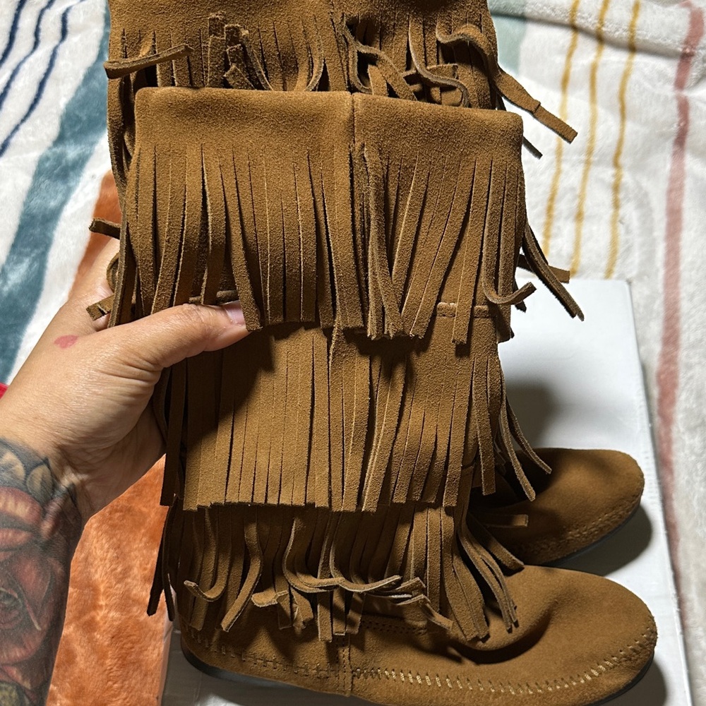 Minnetonka Brown Suede Fringe Moccasin Boots